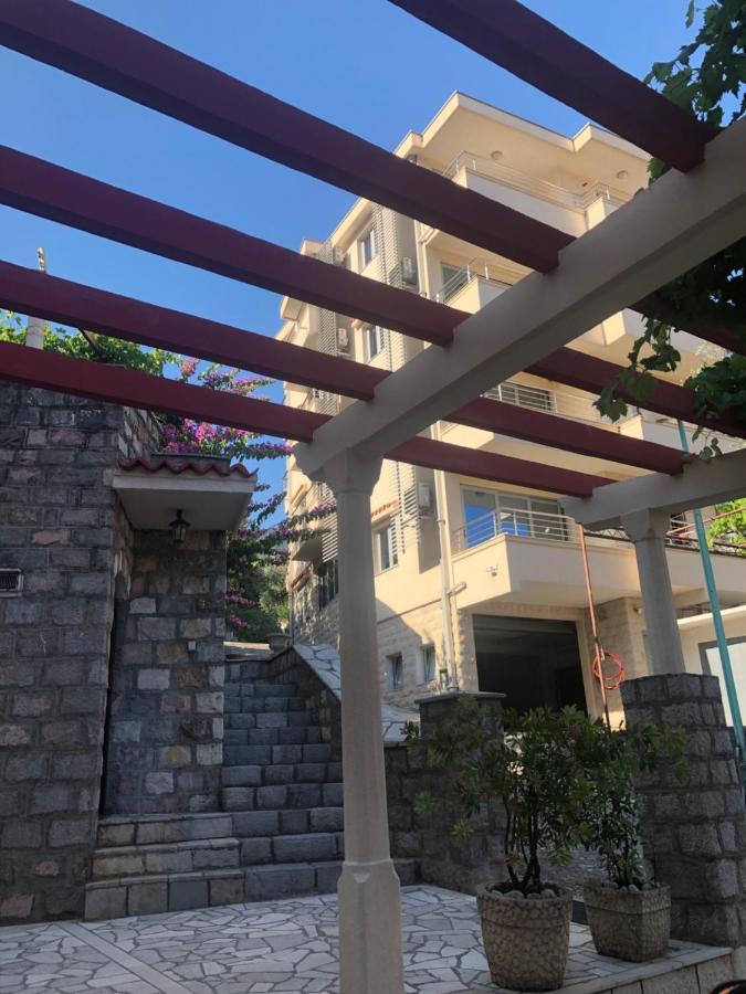 Apartments Rafailovic Ljubo Rafailovici Exterior photo